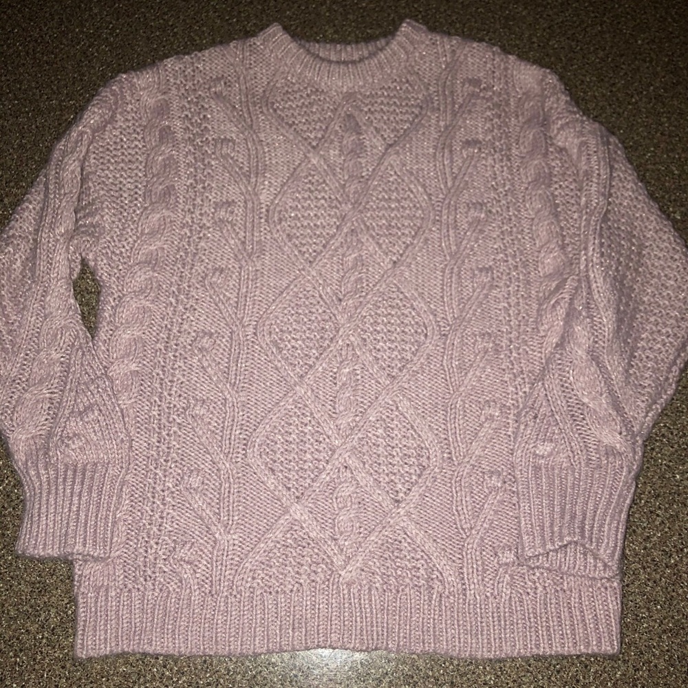 Adorable mauve sweater 💜